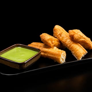 CHINESE DONUT w PANDAN CUSTARD